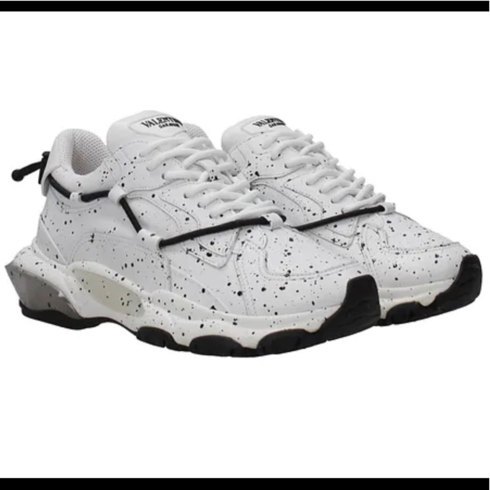 WHITE VALENTINO “VLTN” SNEAKERS